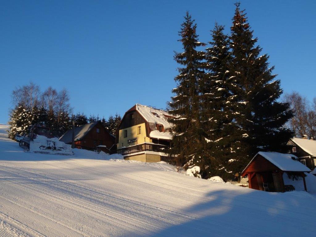 Horská chata Hubert Bedřichov Esterno foto